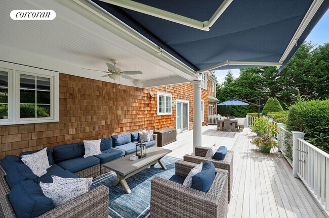 Building Photo - 270 Montauk Hwy