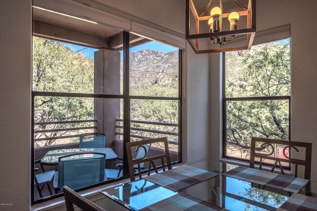 Building Photo - 6655 N Canyon Crest Dr