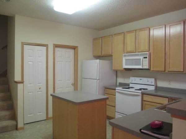 Building Photo - Spacious 2 Bedrm + Loft 2 Bath Townhome Available Now