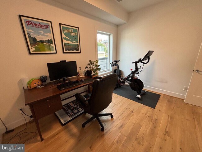 Building Photo - 2234 11th St NW