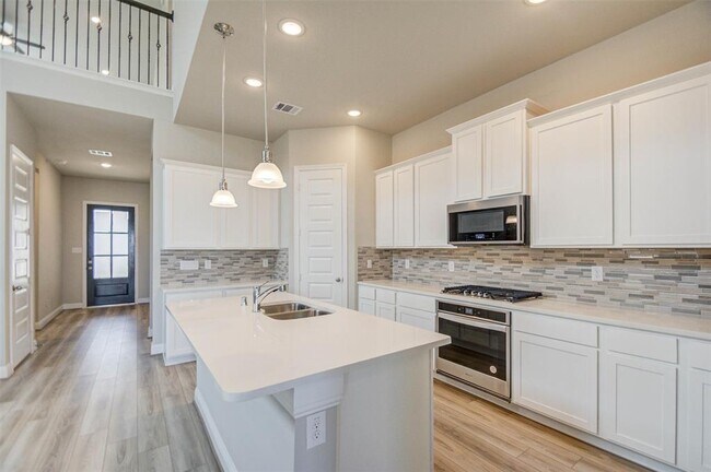 Building Photo - 6015 Marsh Lk Ct