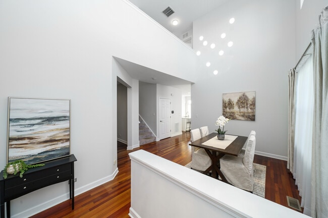 Building Photo - 2930 Glacier Way