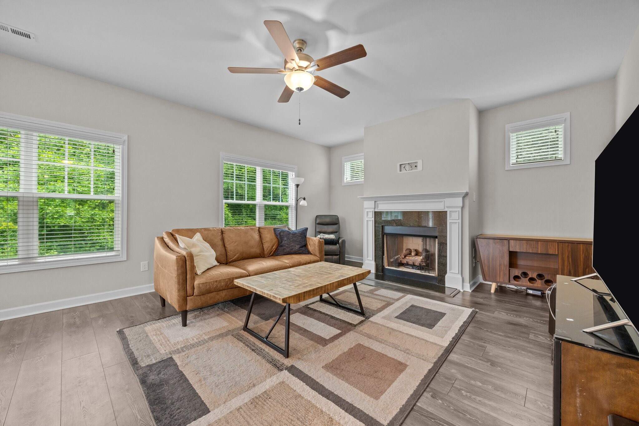 Building Photo - 1165 Camellia Dr