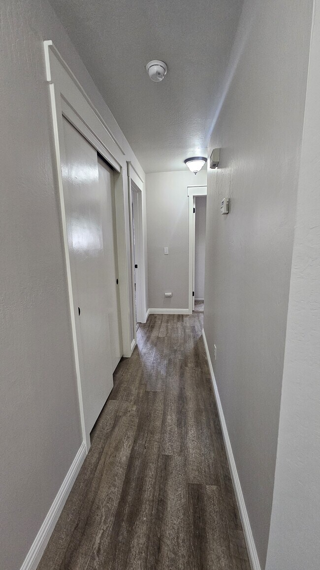 Building Photo - 1966 Modoc Dr