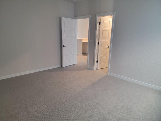 Building Photo - 3914 Ivy Hill Dr