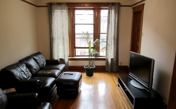 Primary Photo - 3914 N Greenview Ave