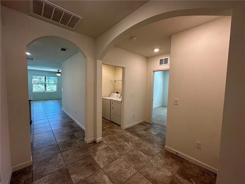 Building Photo - 4131 Keeson Cir