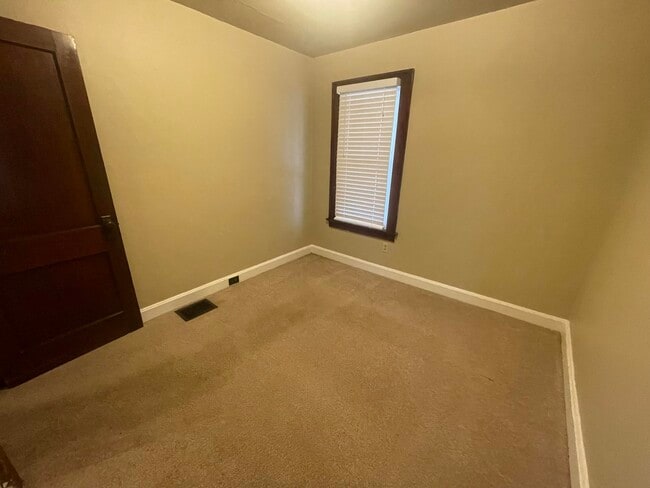 Building Photo - 8224 W Main St