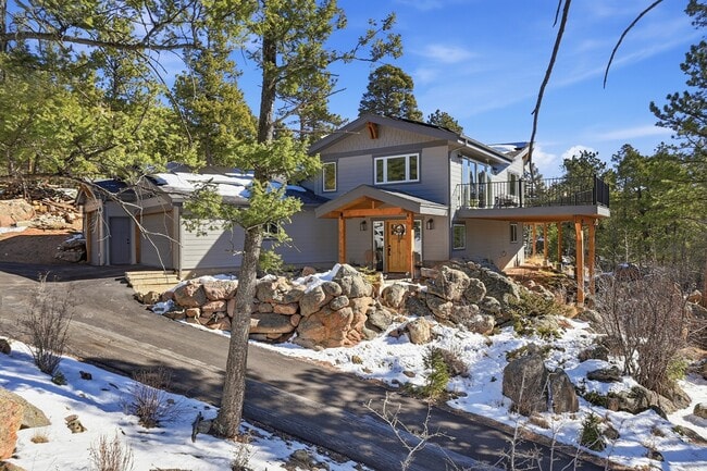 Building Photo - 30855 Walter Dr