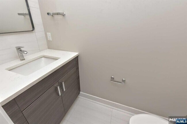 Building Photo - 234 Rivervale Rd