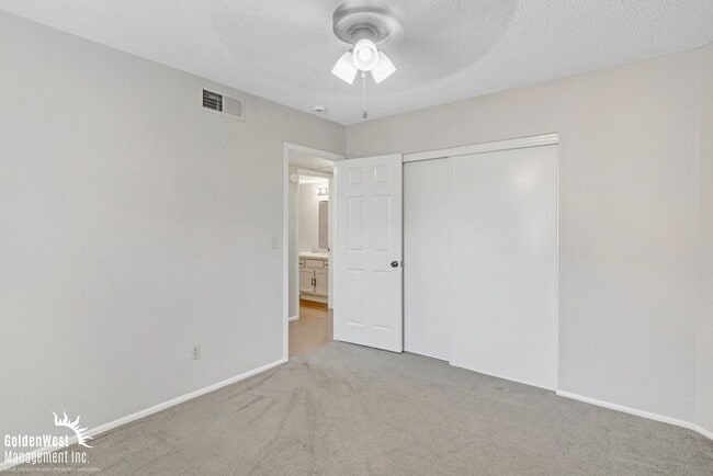 Building Photo - Stunning 2Bdm 2Ba Home in the Heart of Gle...
