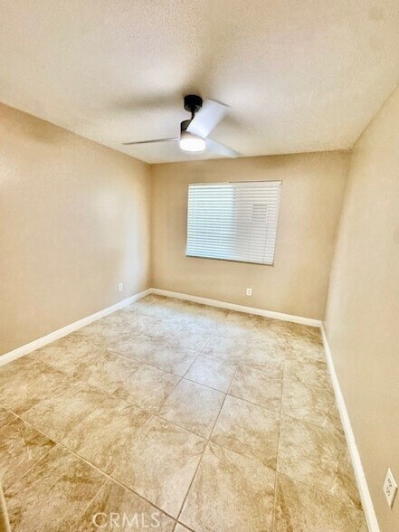 Building Photo - 5220 Holstein St