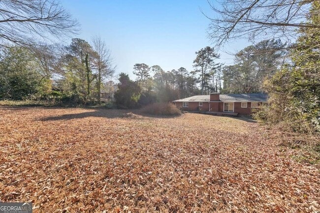 Building Photo - 909 Rosedale Dr