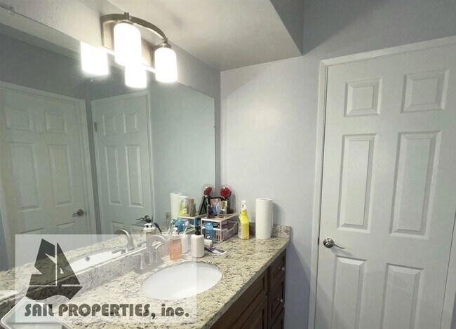 Building Photo - 10793 Onyx Ct