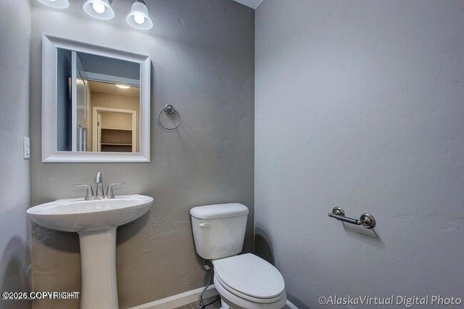 Building Photo - 4730 Mainsail Ave