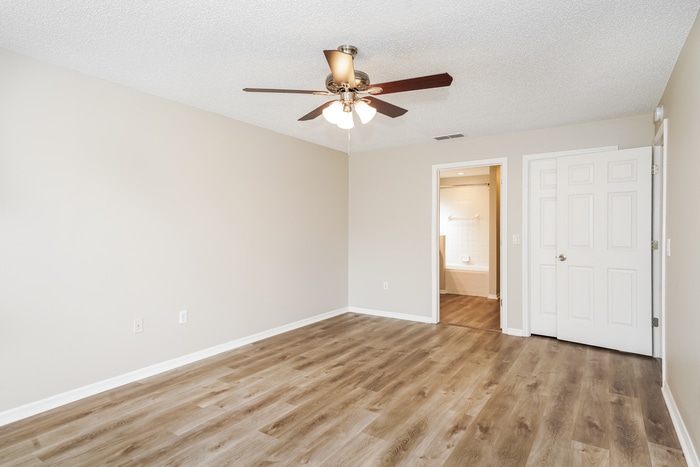 Building Photo - 927 Westline Ave