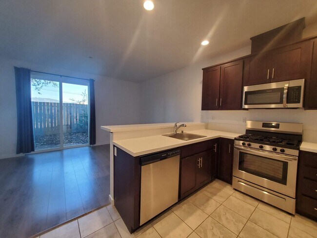 Building Photo - 4040 Alexander David Ct