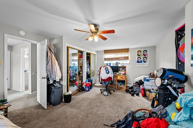 Building Photo - Gorgeous Three Bedroom home  in Sunnyside!