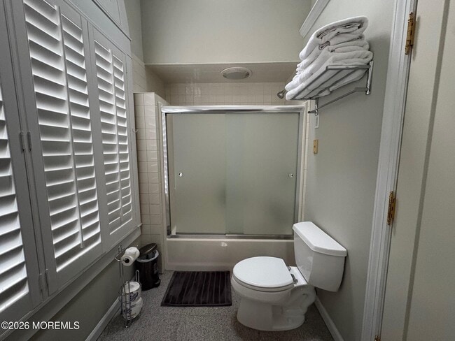 Building Photo - 162 Bridge Ave