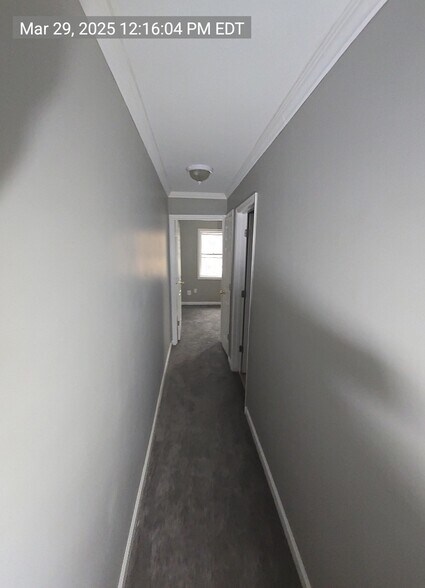 Building Photo - 2112 Sidney Ave