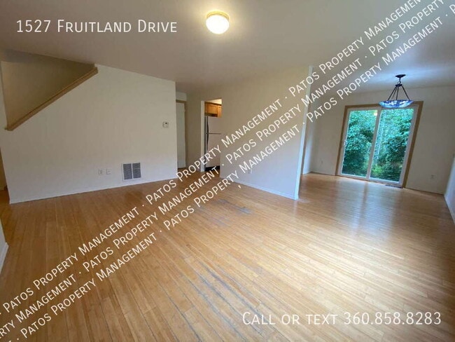 Building Photo - 1527 Fruitland Dr