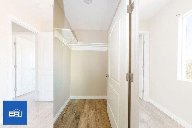 Building Photo - 3 Bed Home in Los Angeles CA for Rent 90033 Garage Available