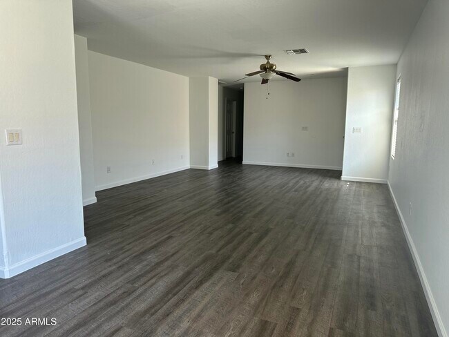 Building Photo - 25055 W Dove Trail