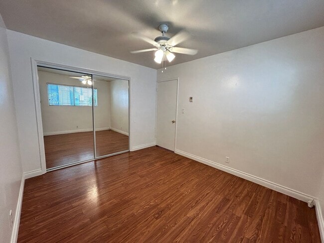 Building Photo - Adorable 2 Bed 1 Bath Duplex Unit in Orange Near Old Towne Orange