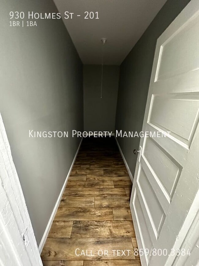 Building Photo - 930 Holmes St