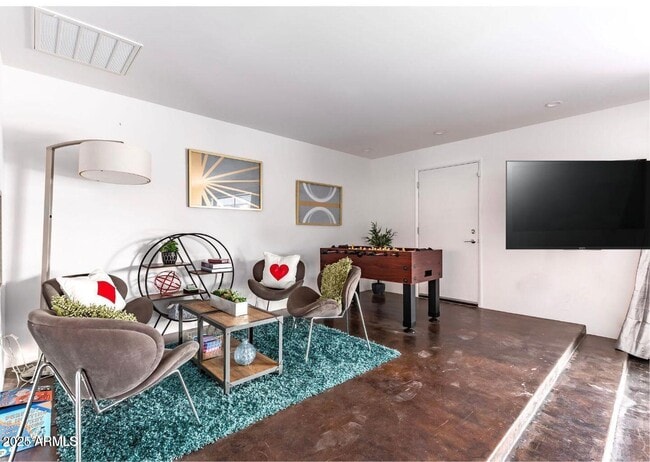 Building Photo - 5002 N 38th Pl