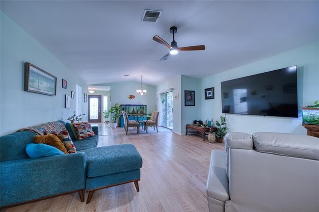 Building Photo - 76 Sandstone Cir