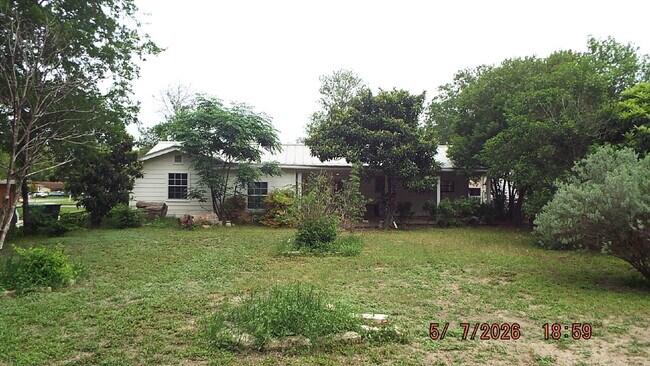 Building Photo - 7329 Leading Oaks St