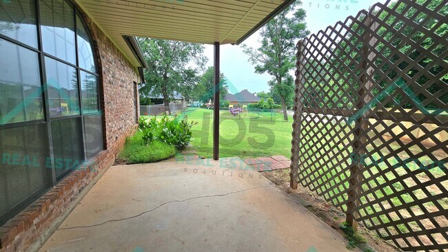 Building Photo - 3 Bed CA Schools