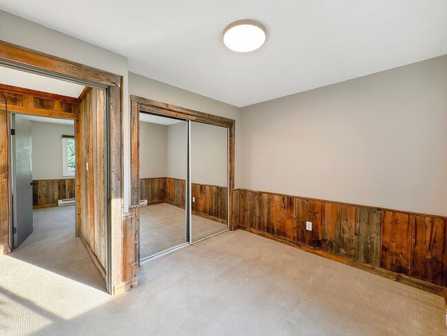 Building Photo - 3bed/2bath Condo, 10 minutes from Breck! Y...