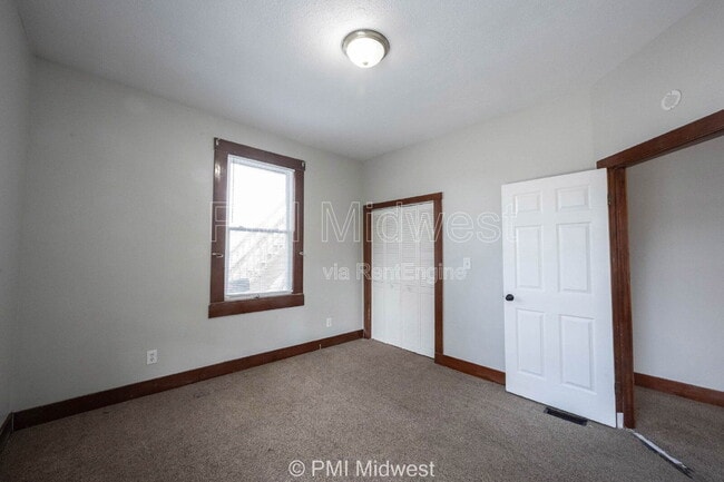 Building Photo - 411 S East St