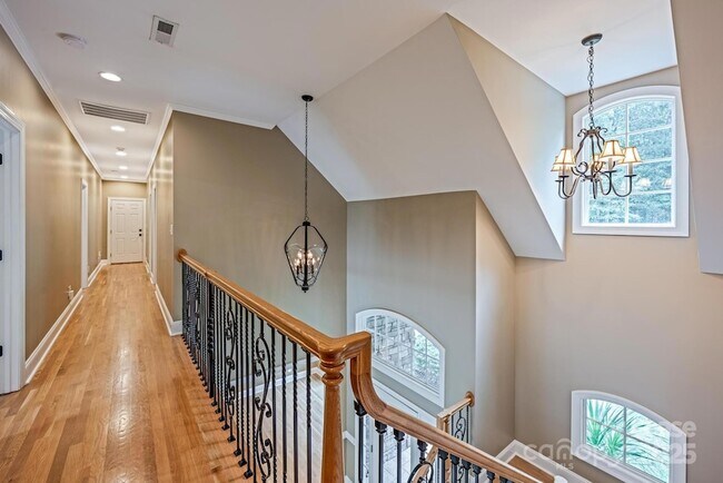 Building Photo - 112 Cedar Bluff Ln