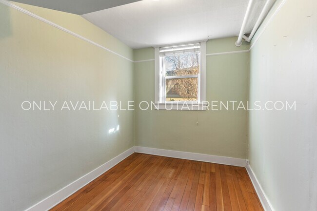 Building Photo - 310 S 300 E