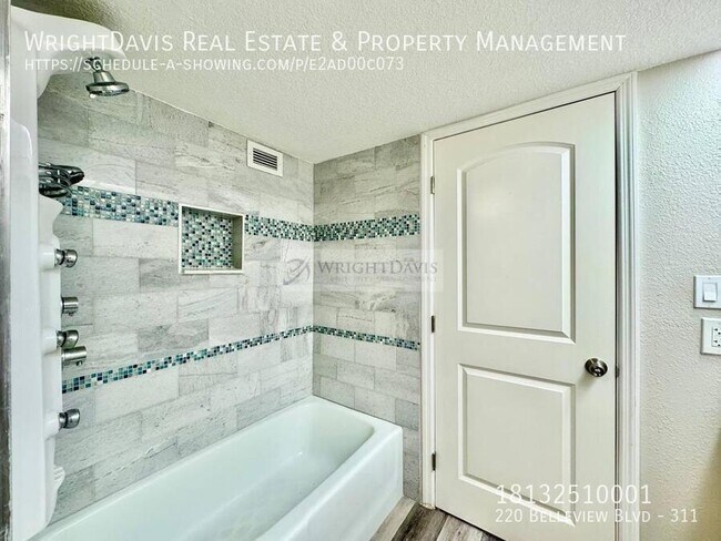 Building Photo - 220 Belleview Blvd