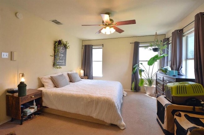 Building Photo - 14720 Montoro Dr