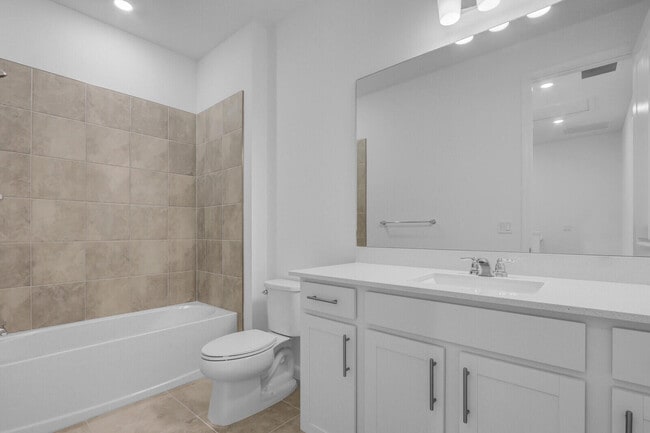 Building Photo - 2880 SE Federal Hwy