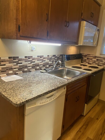 Kitchen View 2 - 713 Bank St