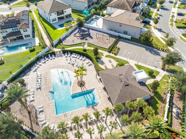 Building Photo - 8000 Leaf Grv Cir