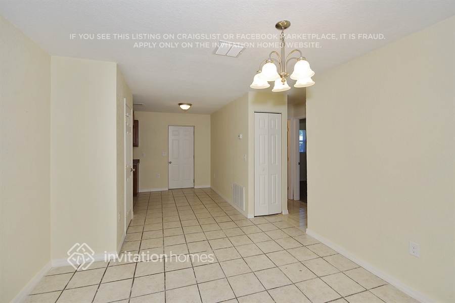 Building Photo - 1333 Pleasantview Dr