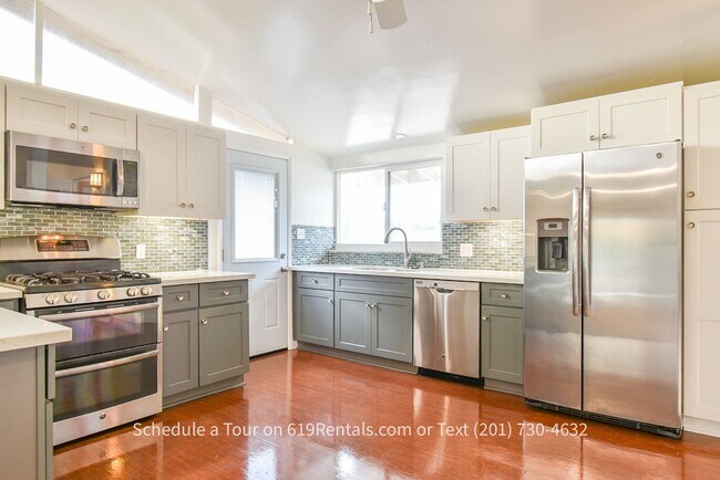 Building Photo - 4 Bedroom, 2 Bath Home with Garage