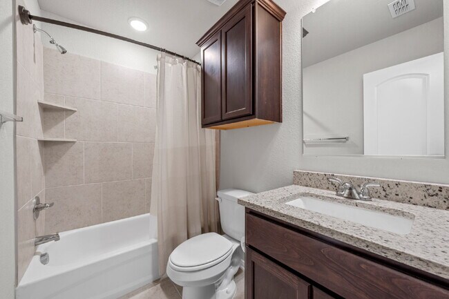 Building Photo - Beautifully Maintained 4-Bedroom Home in Waco with Thoughtful Layout