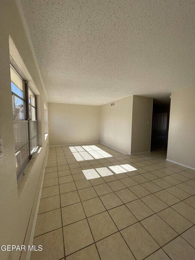 Building Photo - 4917 Ajax Ct