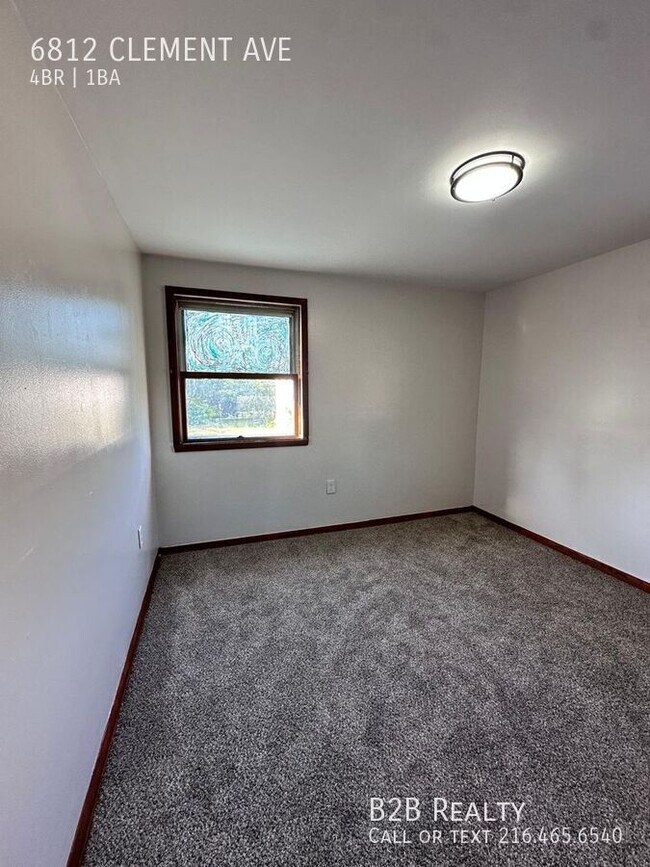 Building Photo - 6812 Clement Ave