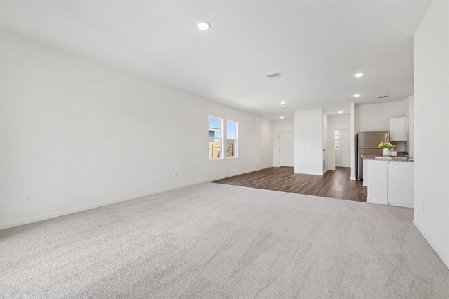 Building Photo - 108 Eleanor Ln