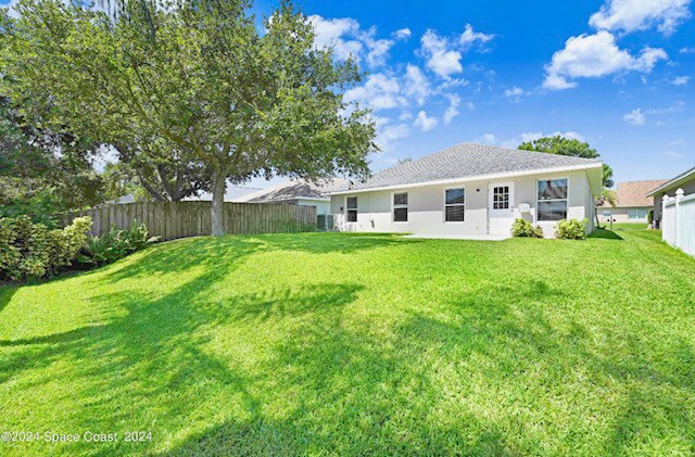 Building Photo - 2711 Stratford Pointe Dr