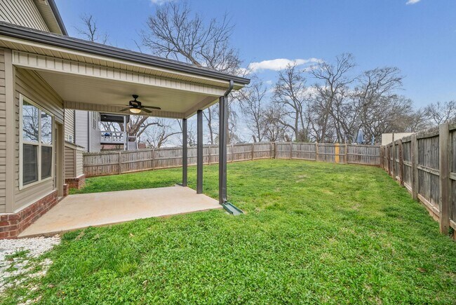 Building Photo - 739 Gaine Lynn Dr